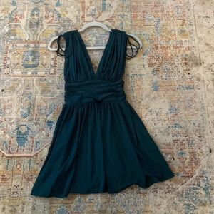Antionette Fit and Flare Dress in Hunter Green xs